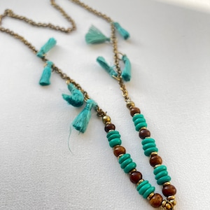Boho turkooisblauw/rood/donkerblauw lange bedelketting met kwastje, Tibetaanse hoorn tribal boho-stijl sieraden