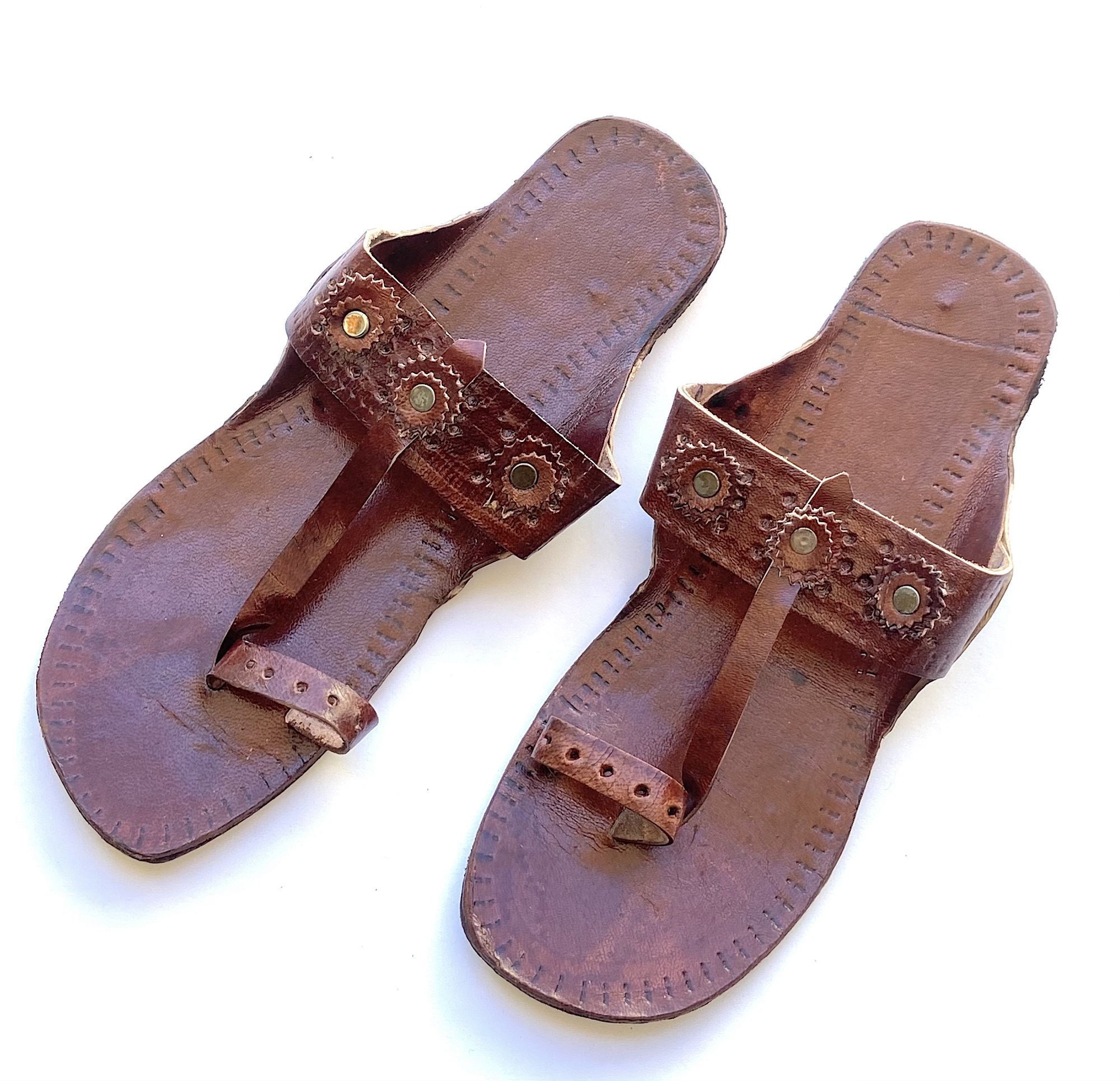 Brown Leather Women's Flat Kolhapuri Sandals, T Strap Boho Style Handmade  Slip Ons Flip Flops Summer Gift for Her Shoes Ethnic Indian 