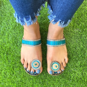 Blue Women&#39;s Handmade Slip Ons Sandals, Leather Flip Flops, Ethnic Indian Flat Shoes, Summer Sandals, Gift for her, Everyday Wear Boho Style