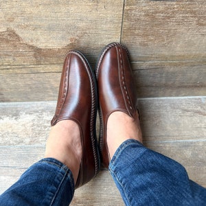 Dark Brown Leather Mens Loafers, Mens Slip Ons, Mens Slides, Mens Khussa Indian Shoes/Juttis/Mojaris