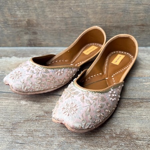 Pink White Silk Brocade Embroidered Comfortable Bridal Wedding Ballet Flat Shoes | Floral Mojaris | Flower Indian Ethnic Shoes | Boho Flats
