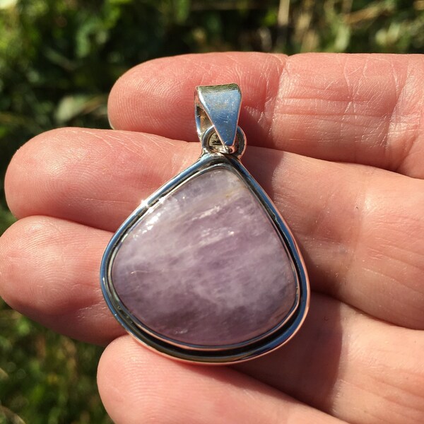 Kunzite pendant sterling silver 52.65 Carats