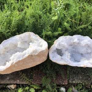 Crystal quartz geode sold in pairs 1.325 kg