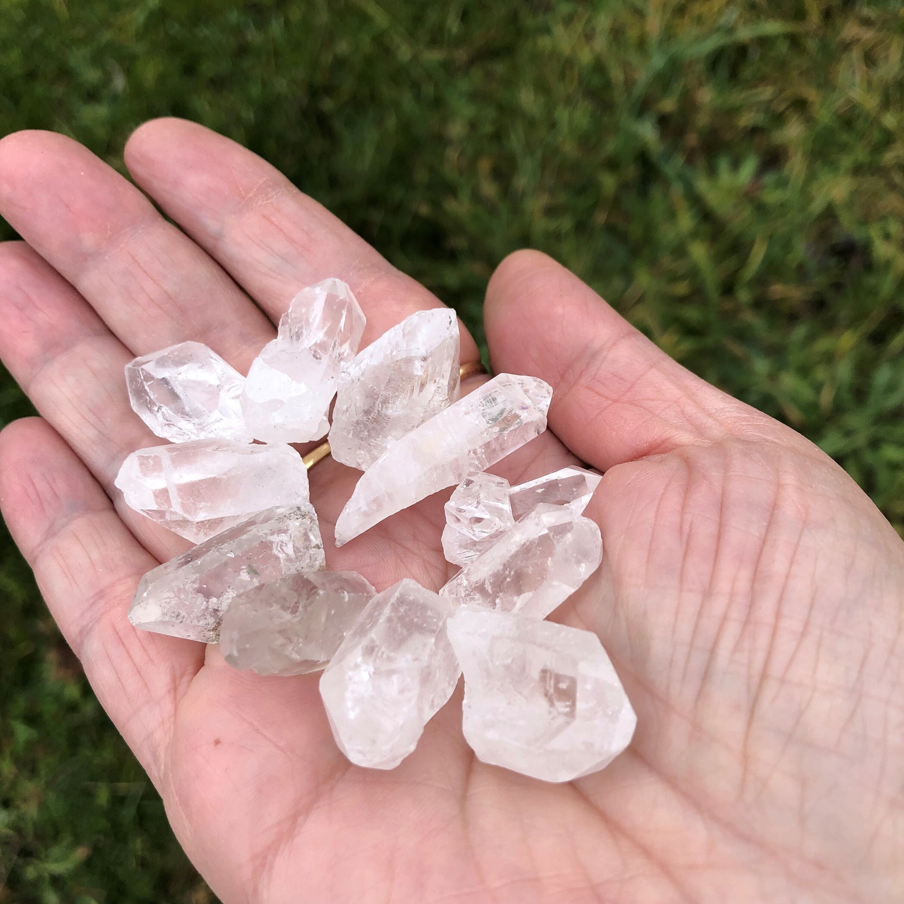 Cristal de Roche 11 Pointes Brutes 52 Grammes Amas Quartz Cristaux Purification Méthode