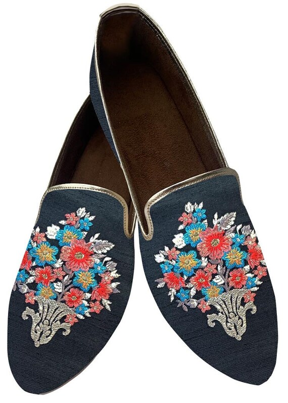 Mens Black Embroidered Indian Wedding Royal Loafer Shoes - Etsy display picture 3