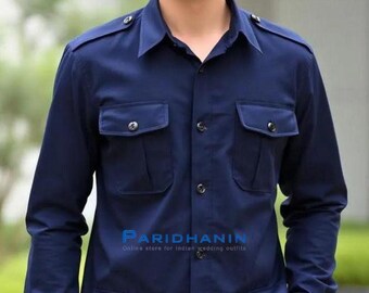 Camisa utilitaria azul marino de algodón estilo militar slim fit para hombre | Paridhanin