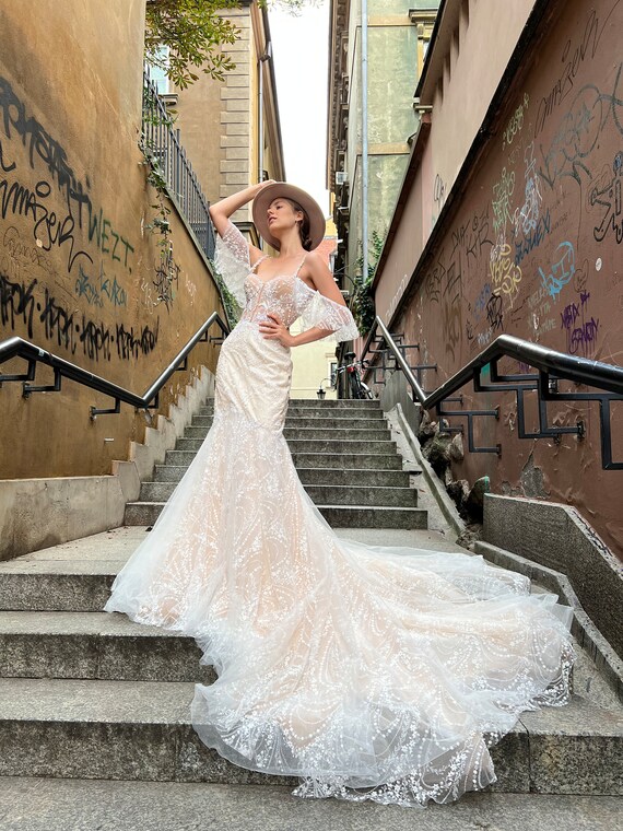 Mermaid Wedding Dress Altina V neck Wedding Dress Ivory Wedding Dress Open Back Wedding Dress Lace Wedding Dress With Detachable Train Etsy UK