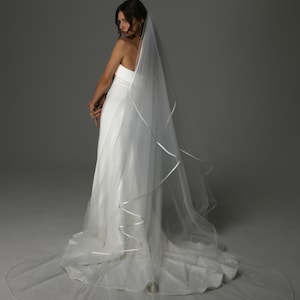 Velo da sposa a cascata, velo da sposa a un solo strato con bordo in raso, lungo strascico, morbido tulle, velo minimalista, velo da cappella, accessori da sposa