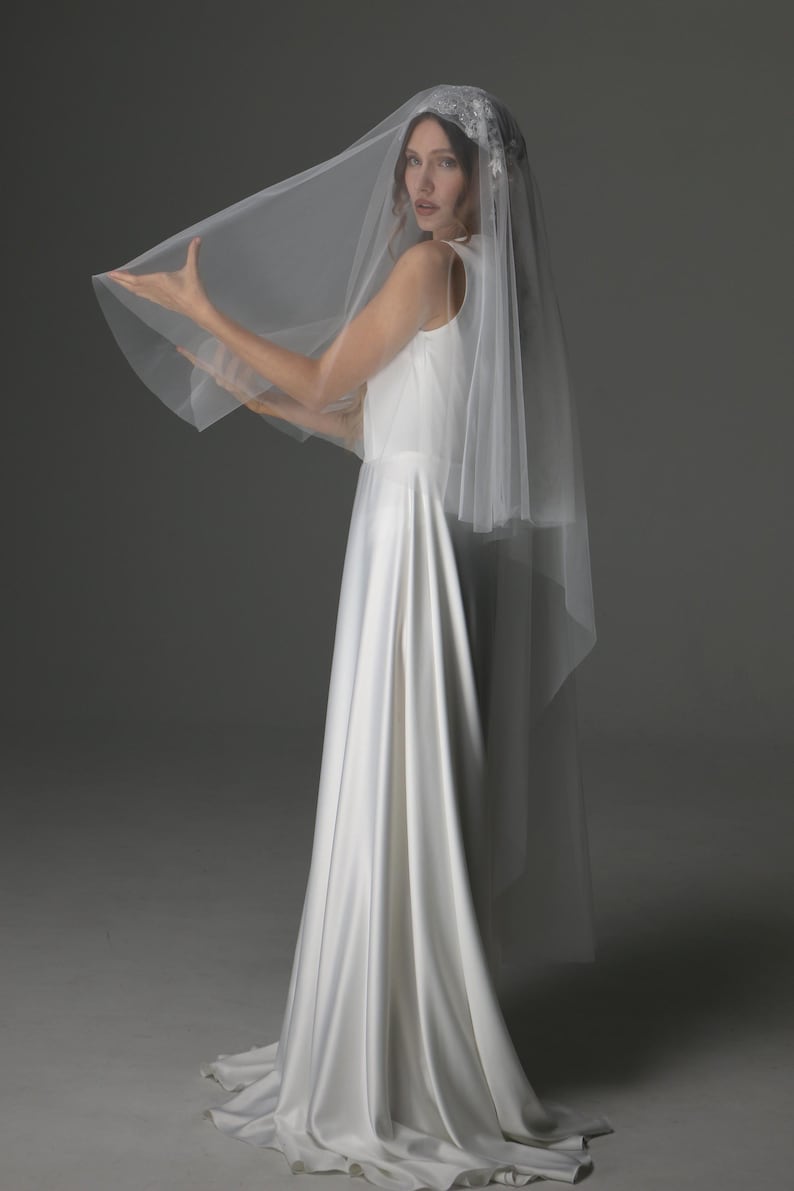 Side view of two tier juliet veil with blusher