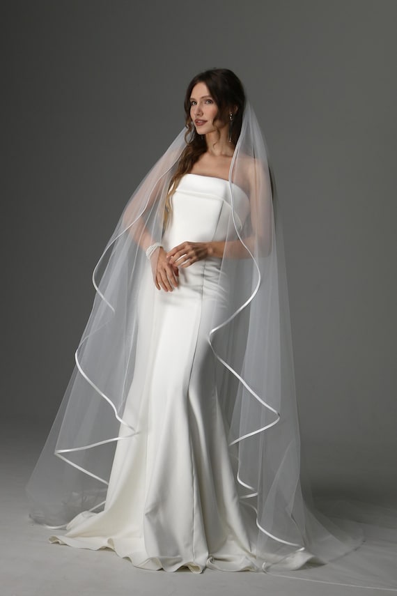 Minimalist Bridal Veil, Cathedral Length, Italian Tulle  display picture 3