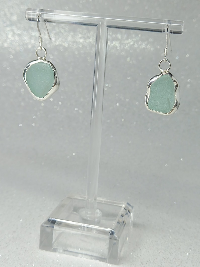 Boucles d'oreilles en argent sterling avec lunette ouverte en verre de mer écossais Écume de mer image 9