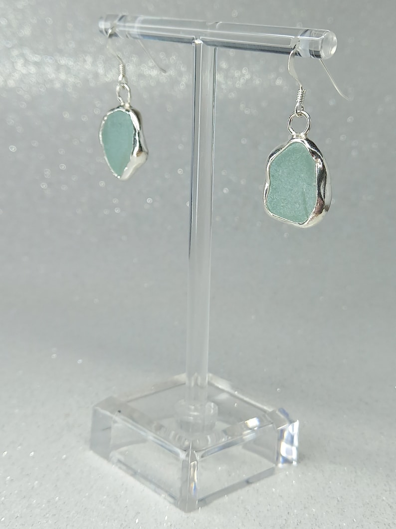 Boucles d'oreilles en argent sterling avec lunette ouverte en verre de mer écossais Écume de mer image 3