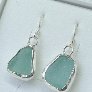 Boucles d'oreilles en argent sterling avec lunette ouverte en verre de mer écossais Écume de mer image 8