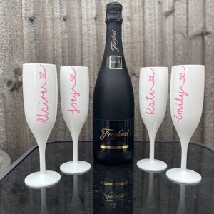 Personalised white champagne flutes, birthday champagne flute, bridal champagne flute, bridesmaid gift, summer champagne flutes