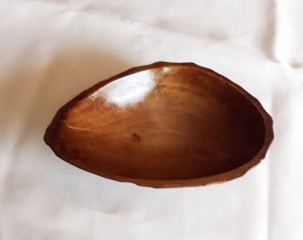 Vintage 70s Hand Carved Bowl,Oval Shell Wooden Folk Art Serving Bowl,Vintage Small Serving Snacks Bowl,Home Decor