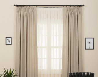 Cortina de cortinas de color beige con pliegues de pellizco Selita