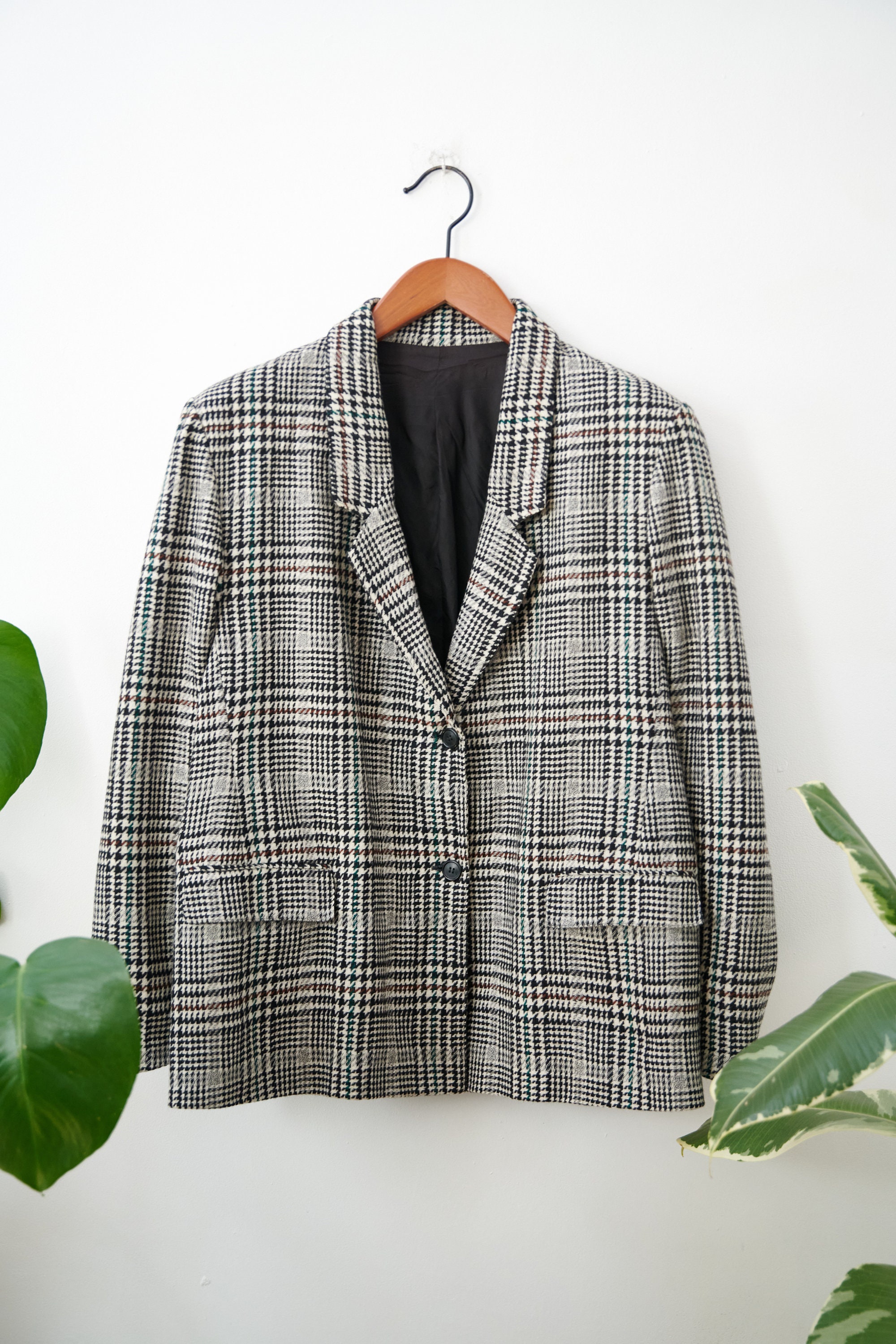 Black and white dogtooth blazer 2025