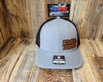 Casquette en résille snapback avec écusson en cuir "we the people" FAFO, Trucker Richardson 112