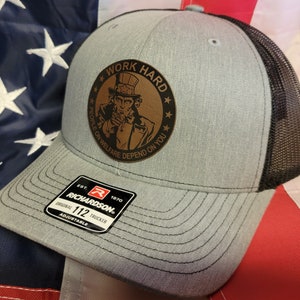 Travaillez dur Les assistés sociaux dépendent de vous. fudge Rounds gris bien-être nouveau monde patch en cuir Trucker snapback maille arrière chapeau casquette