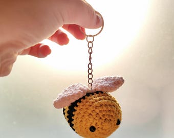 Gehäkelter Bienen-Schlüsselanhänger