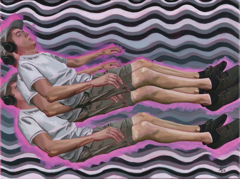 Puede incluir: Una pintura de dos personas que llevan camisas blancas y pantalones cortos color caqui, tumbadas sobre un fondo ondulado rosa y negro. Llevan auriculares y tienen los ojos cerrados. La pintura est&aacute; firmada y fechada "OG 23".