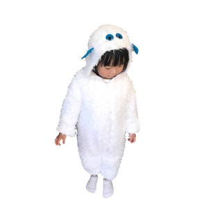 Baby Yeti Big Foot Abominable Onesie Body Suit perfect for winter zdjęcie 3