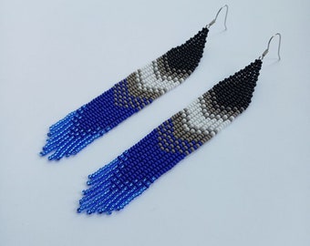 Pendientes de cuentas negras azules Pendientes de cuentas de semillas Pendientes largos Pendientes colgantes Pendientes de araña gris Pendientes Boho Pendientes de cuentas Flecos