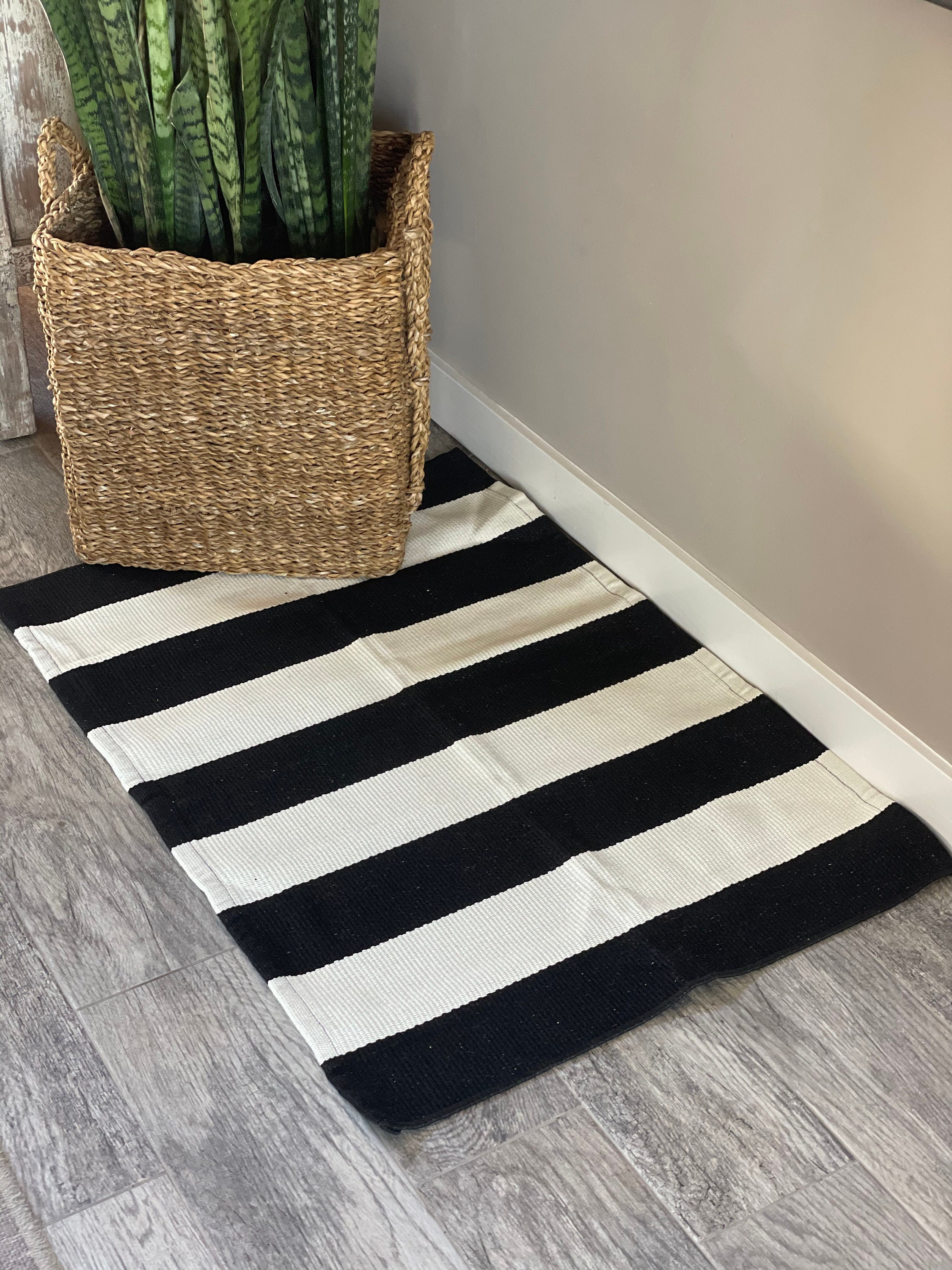 Black and Cream rug Stripe rug lined bath mat shower mat Etsy