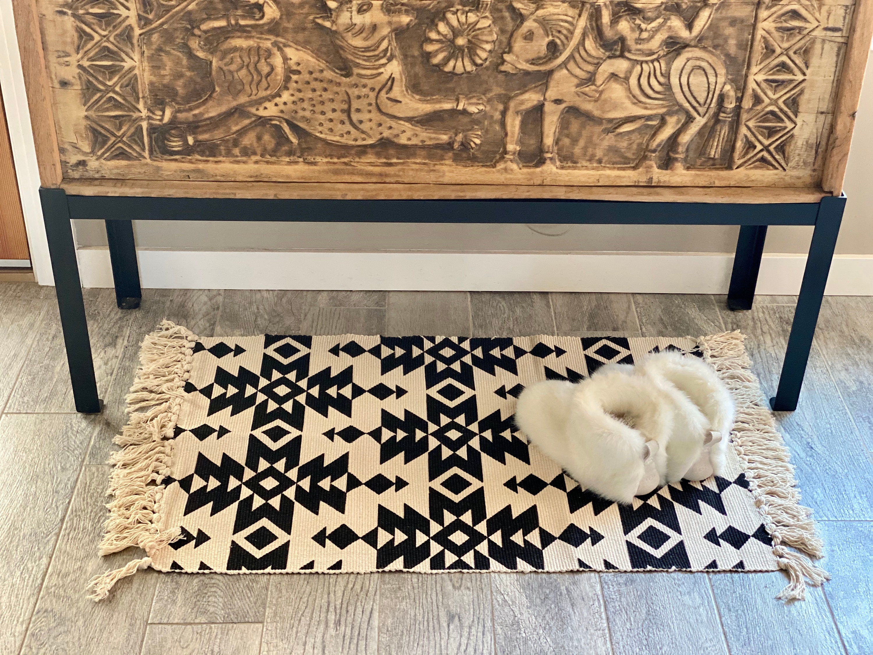 Black and Cream Boho Rug: Elevate Your Space with Timeless Boho Style