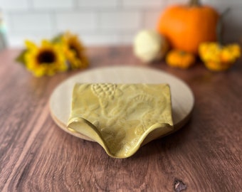 Yellow Sea Turtle Texture Self-Draining Soap/Sponge Holder