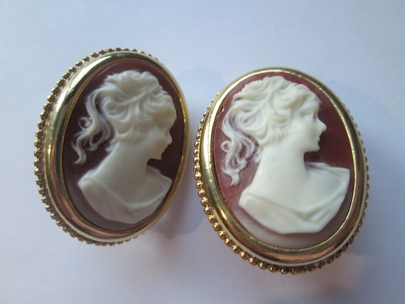 Vintage 1928 Cameo Large Clip Earrings - image 1