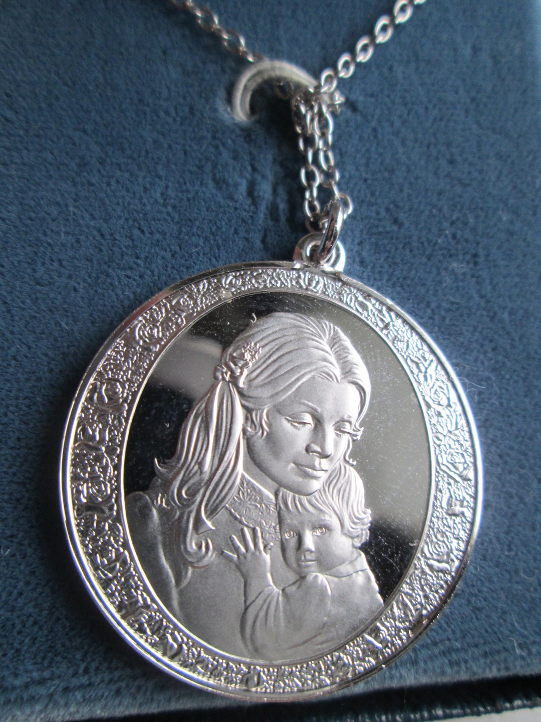 1974 Franklin Mint Sterling Mother Coin Pendant Necklace in Box - Etsy
