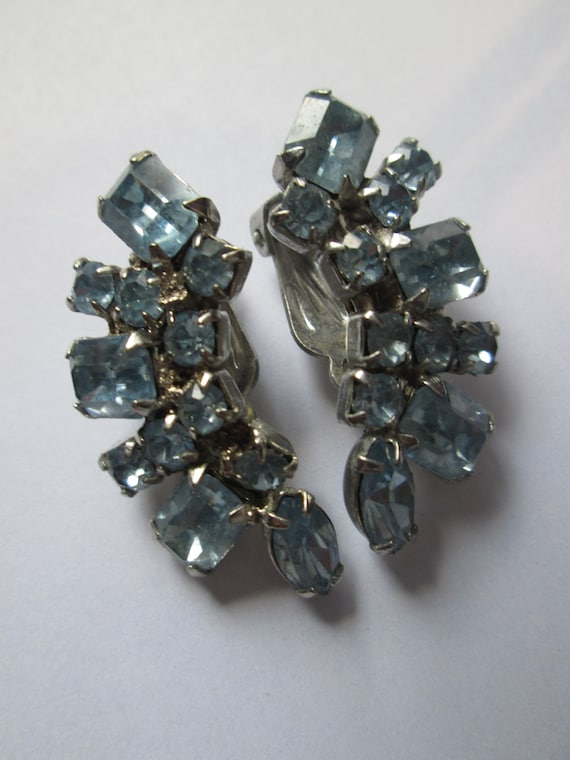 1950s Baby Blue Rhinestone Clip Earrings