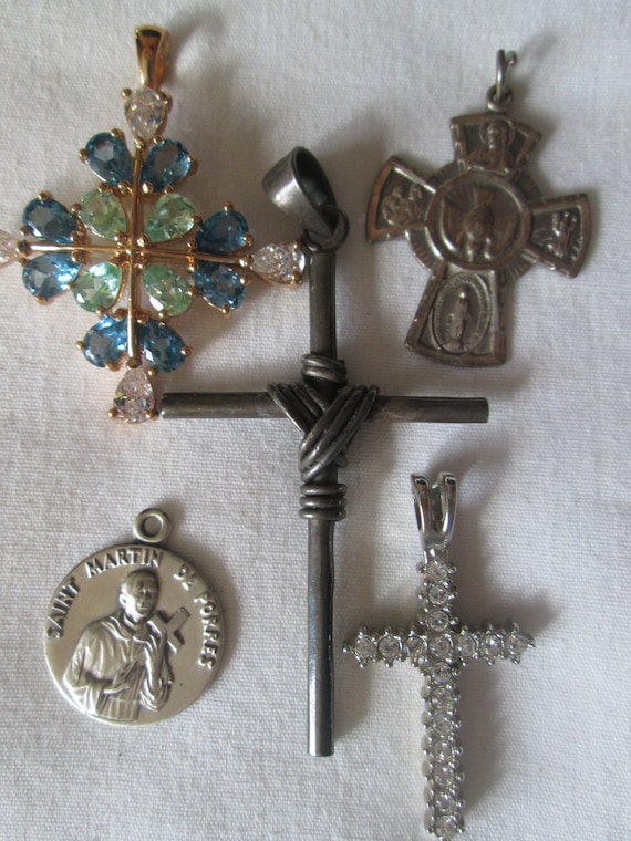 Religious lot vintage cross Gem
