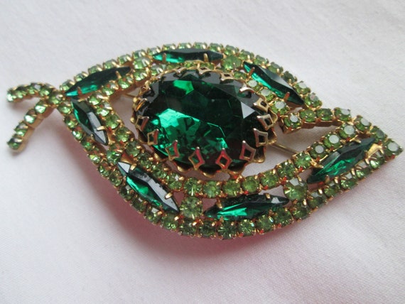Judy Lee Leaf Emerald Green Rhinestone Brooch - image 1