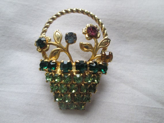 1960s Rhinestone Flower Basket Brooch - image 1