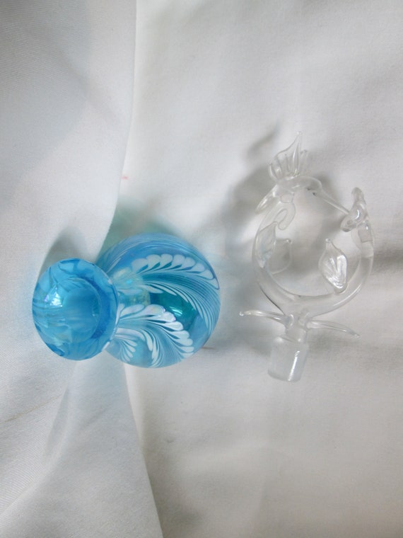 Art Glass Perfume Bottle Hummingbird Stopper Blue… - image 2