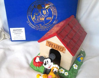 1998 Limited Mickey Mouse Pluto Dog House Figurine In Box