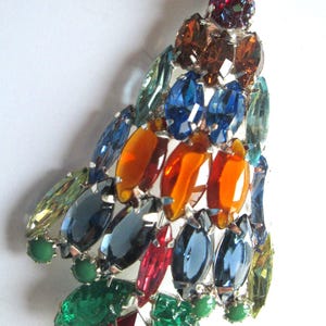 1980s KJL Kenneth Lane Christmas Tree Brooch Molded Glass Rhinestones