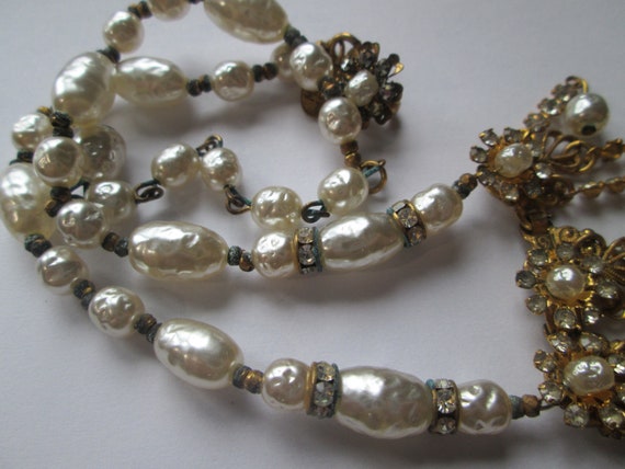 Signed Miriam Haskell Baroque Pearl Rhinestone Fl… - image 4