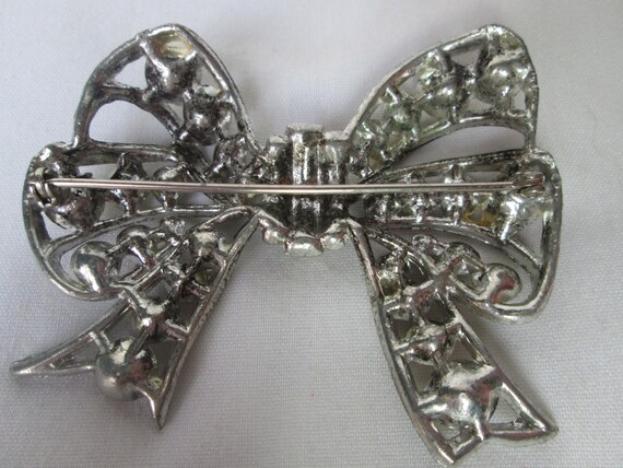 1930s Pot Metal Large Bow Rhinestone Brooch - image 2