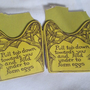1926 Pull Down Easter Egg Honeycomb Card LOT OF 2