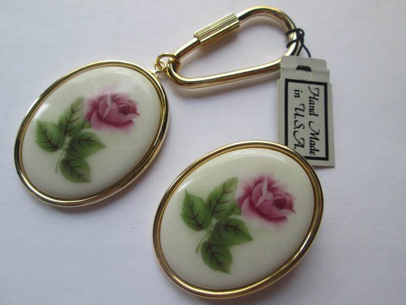 Cameo Rose Brooch Porcelain Key Chain SET image 1