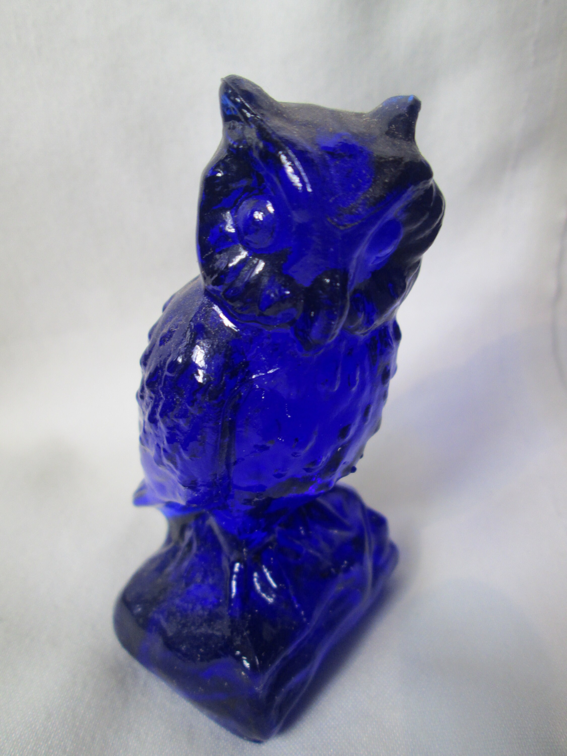 BOYD GLASS OWL-CHOICE OF COLORS PRICE & SHIPPING REDUCED 