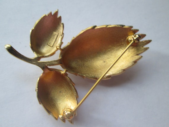 MINT Crown Trifari Flower Gold Tone Brooch - image 2