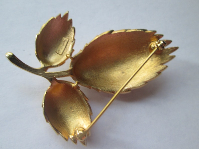 MINT Crown Trifari Flower Gold Tone Brooch image 2