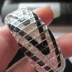 Victoria Wieck Watch - Etsy display picture 1
