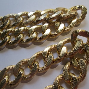 Vintage Gold Tone 1&quot; Wide Chain Curb Link 28&quot; Necklace