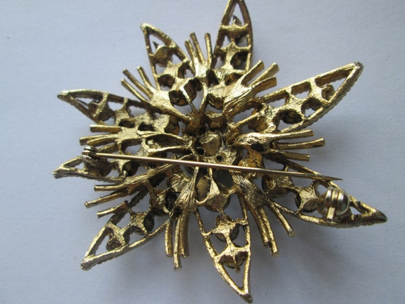 1960s Green Rhinestone Flower Brooch Gold Tone - image 2