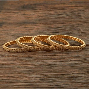 Antike Gold Armreifen / indische Armreifen / Armreifen Set / Armreif Paar / Gold Armreifen / antike Gold Kada / Tempel Schmuck / südindischer Schmuck / Chudi